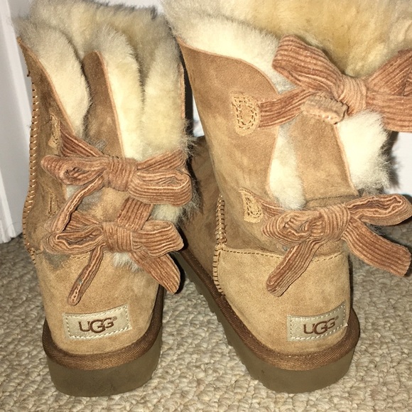 uggs - Picture 2 of 3